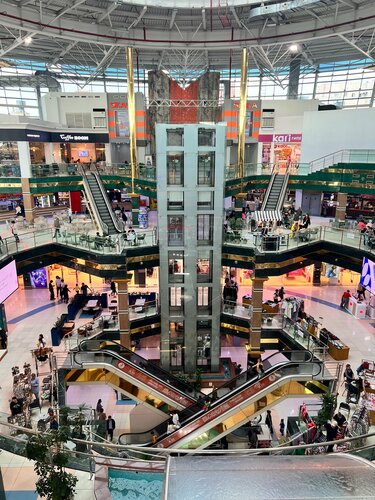 Ер адам қынапты созып жатқан бейне