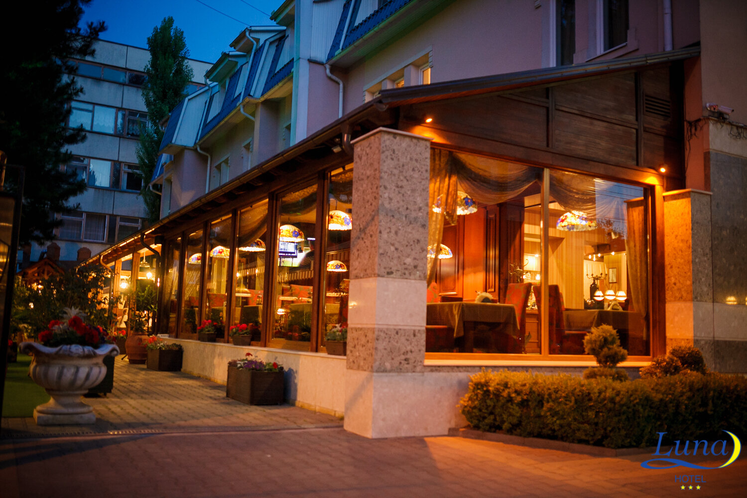 Фото отеля 1