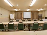 Фото Super 8 by Wyndham Portage La Prairie MB