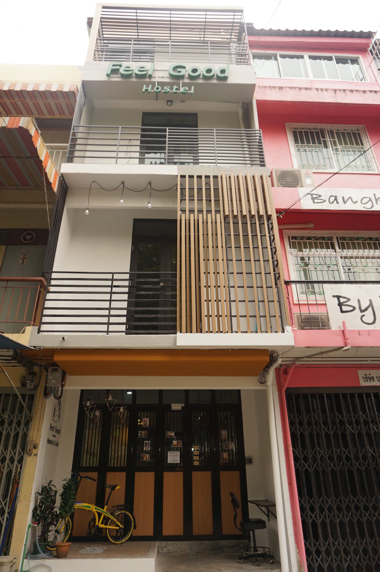 Фото Feel Good Bangkok Hostel