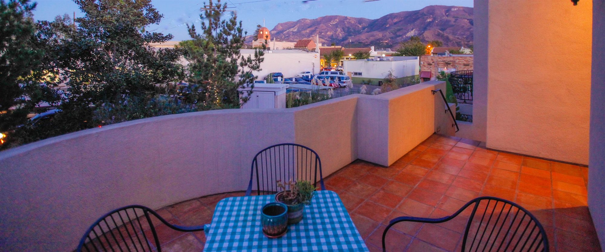 Фото Santa Paula Inn