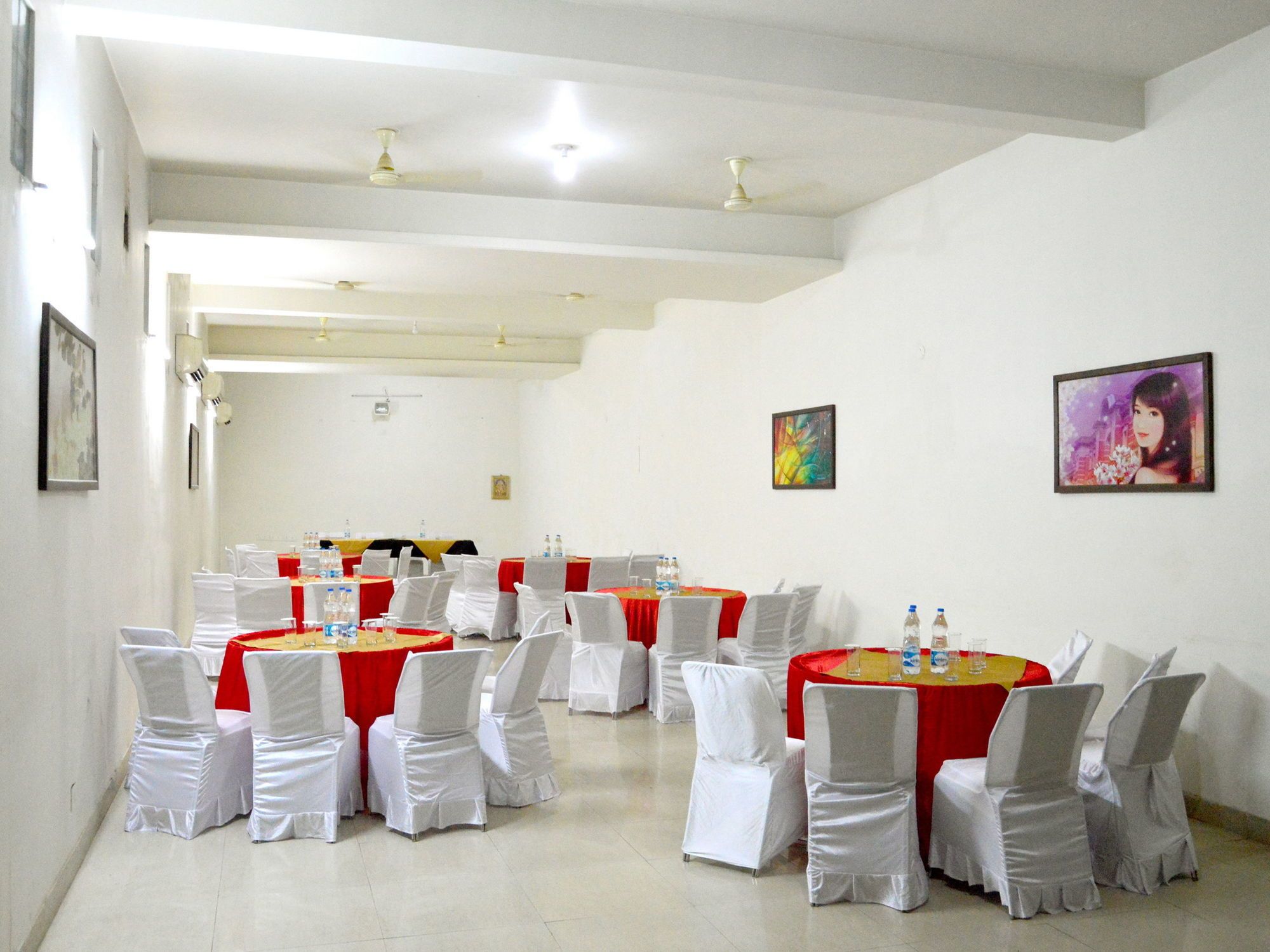Фото Dodas Palace by ShriGo Hotels