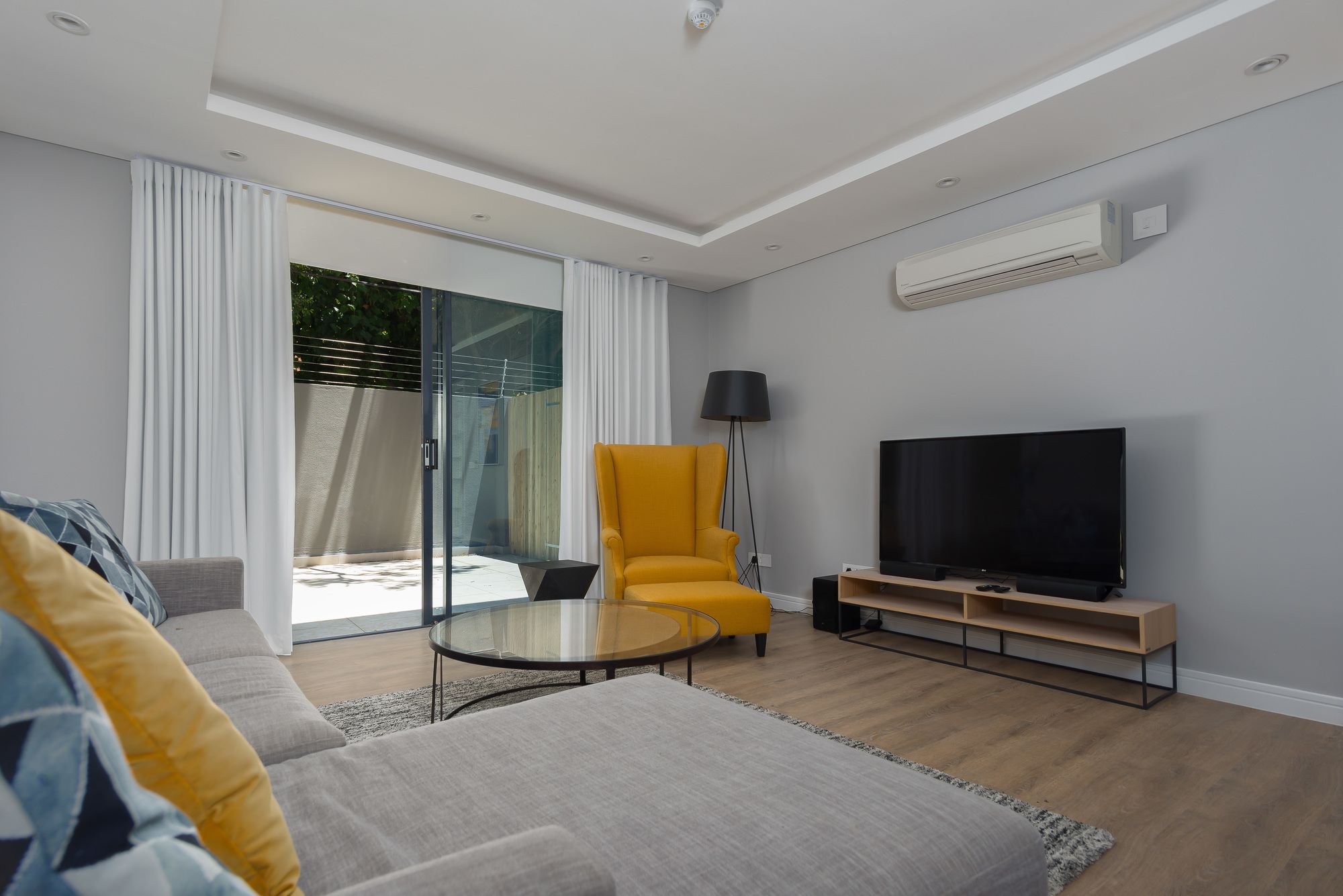 Фото Warwick 108