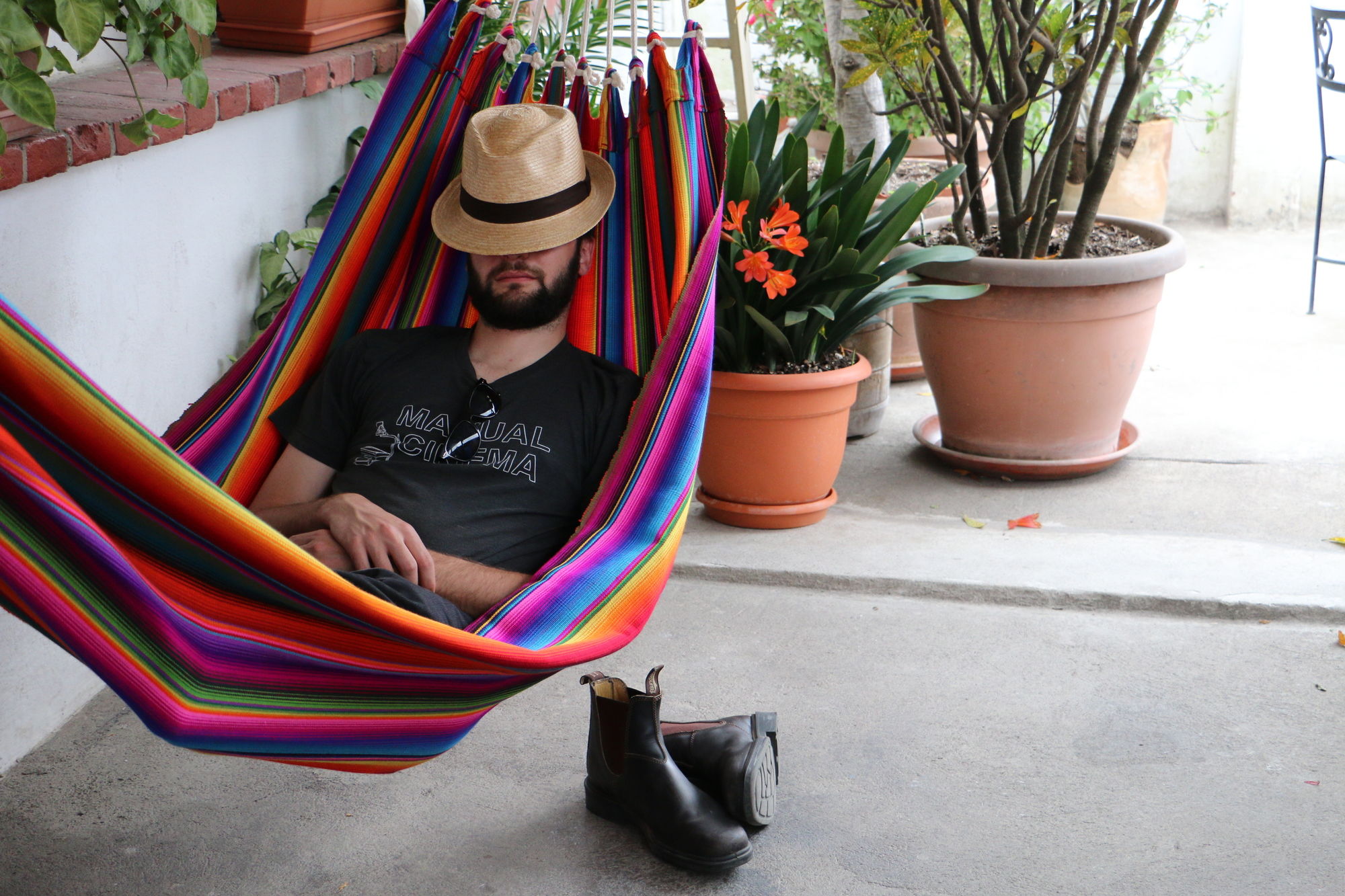 Фото Yellow House - Hostel