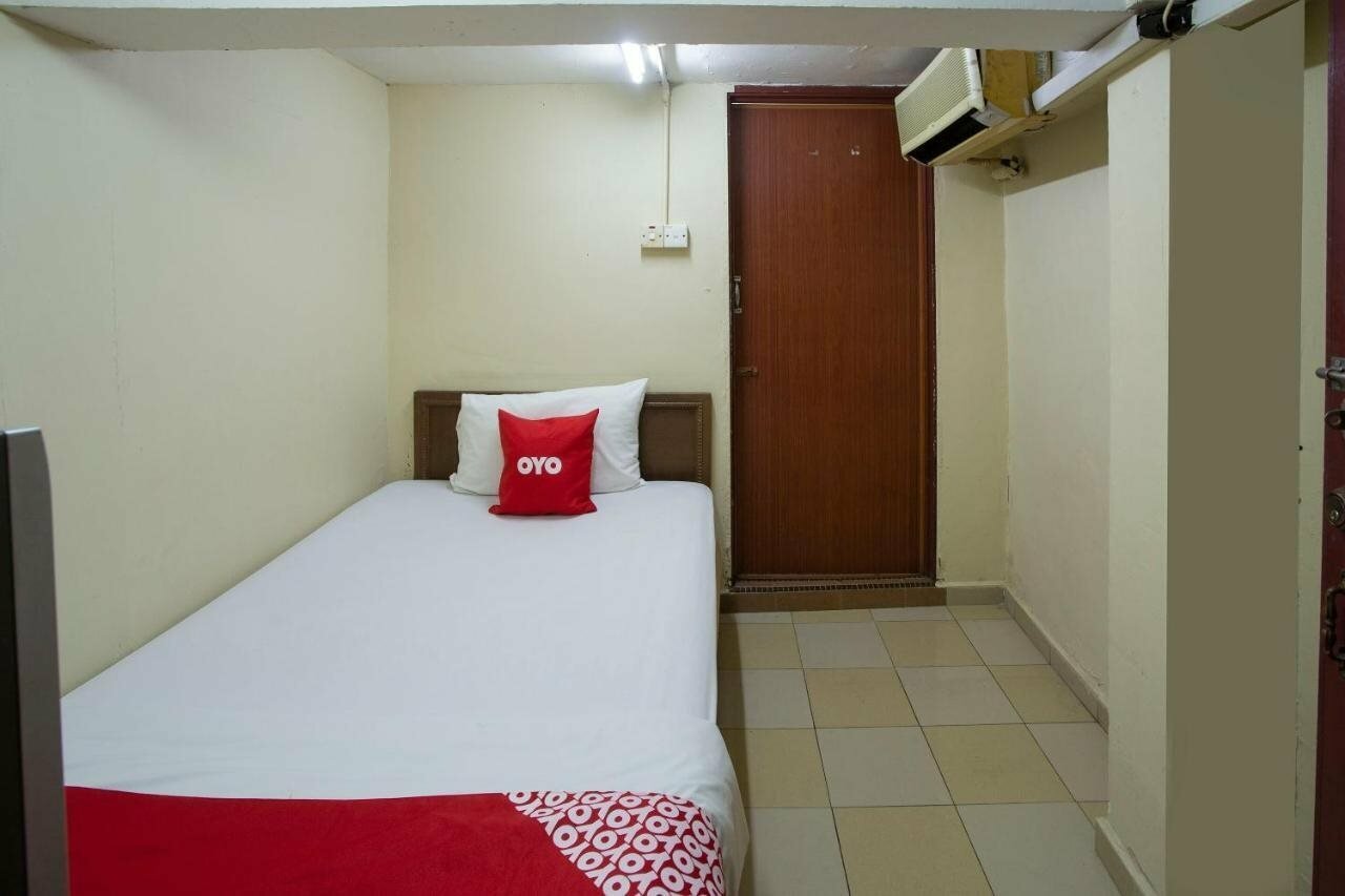 Фото Spot On 90137 Casavilla Hotel Pudu