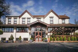 Гостиница The Wycliffe Hotel в Стокпорте