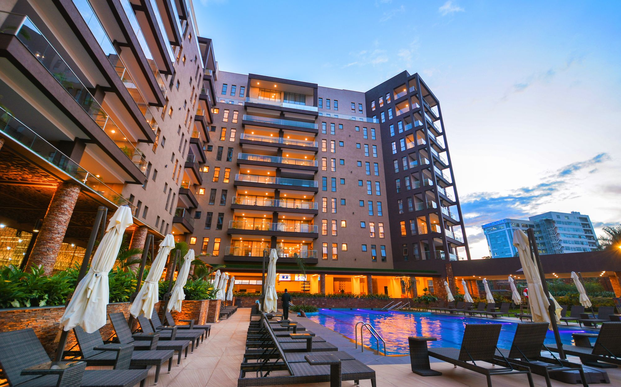 Фото Speke Apartments Wampewo