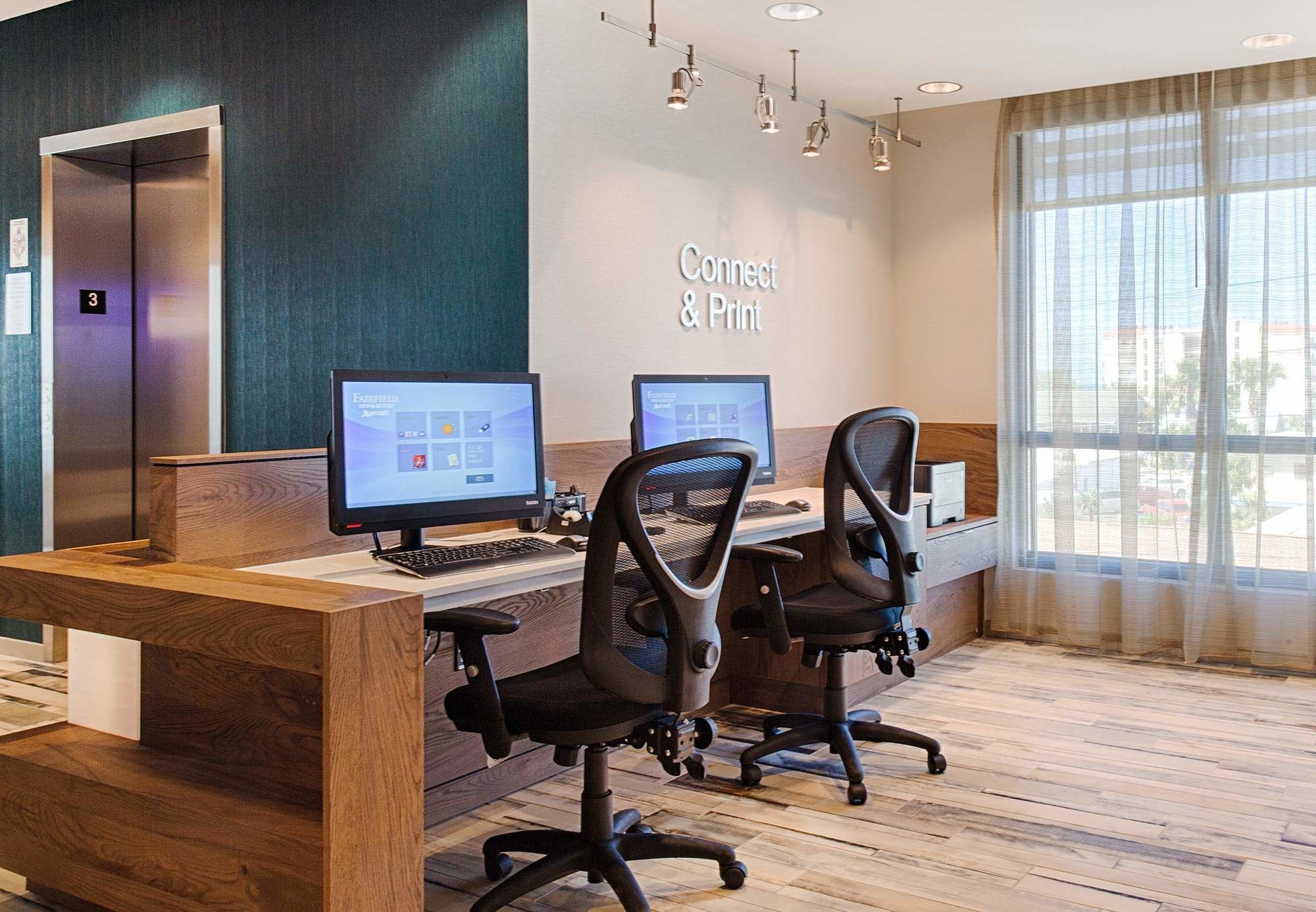 Фото Fairfield Inn & Suites by Marriott Clearwater Beach