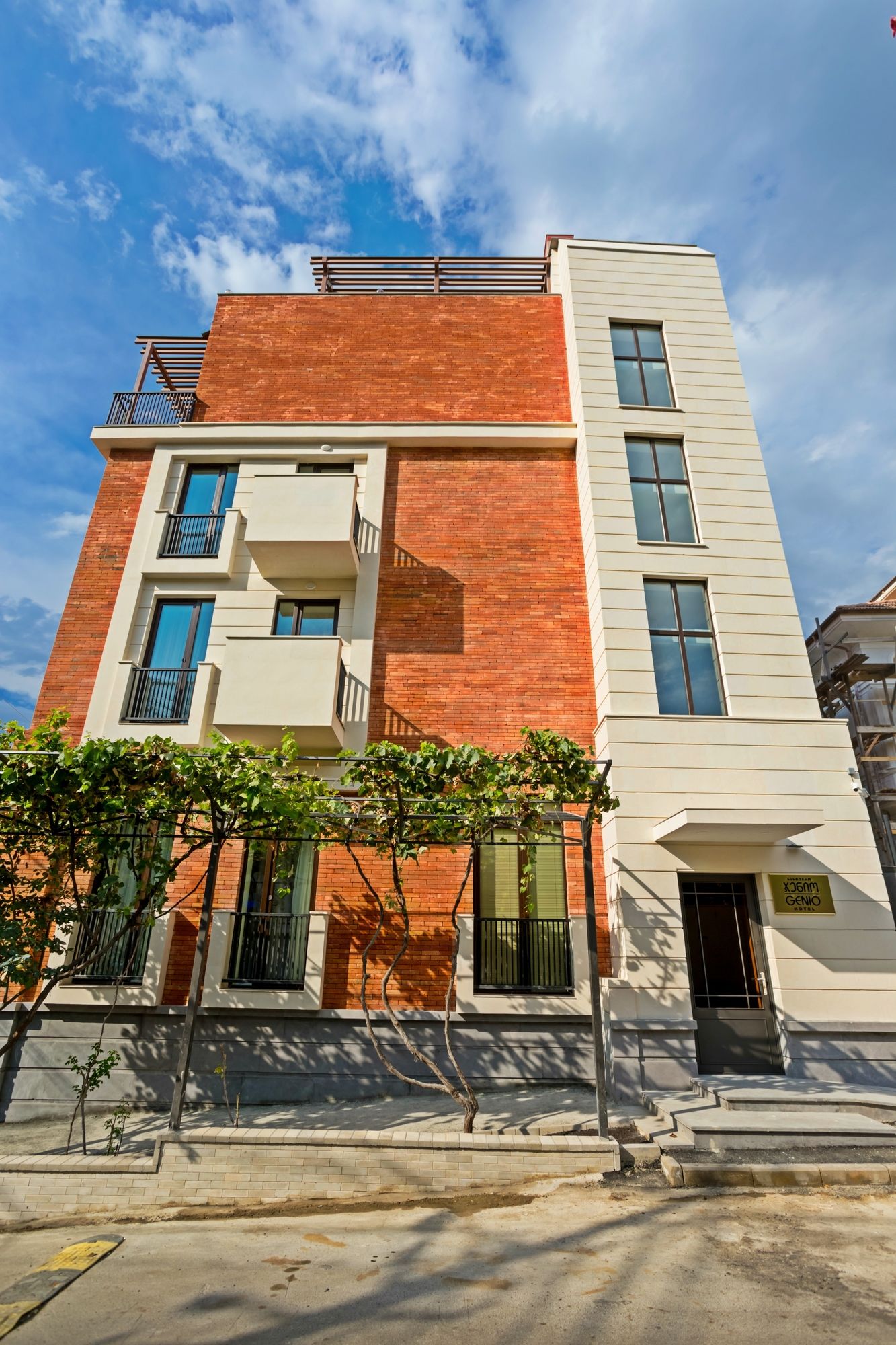 Фото отеля 1