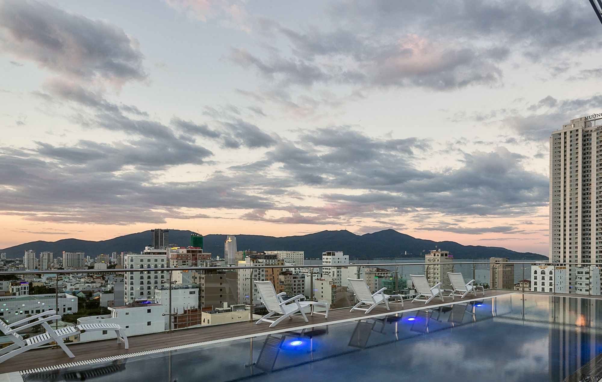 Фото Aria Grand Hotel & Apartments