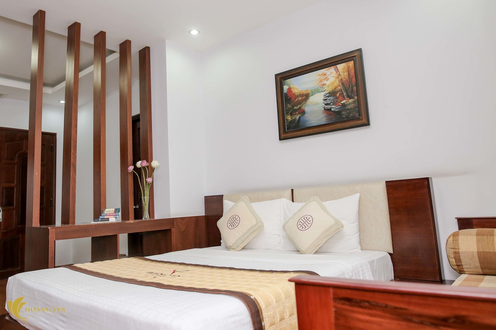 Фото Hoang Yen Hotel - Phu My Hung