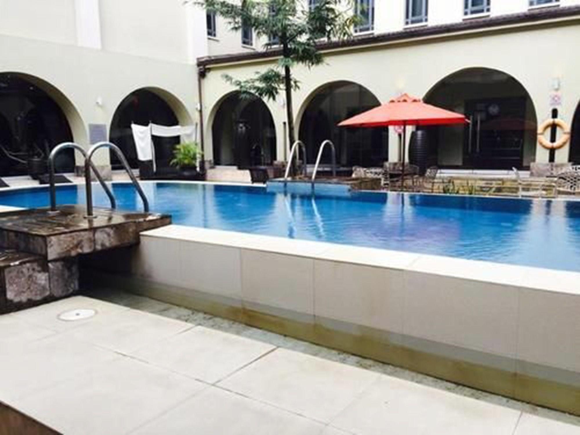 Фото отеля 2