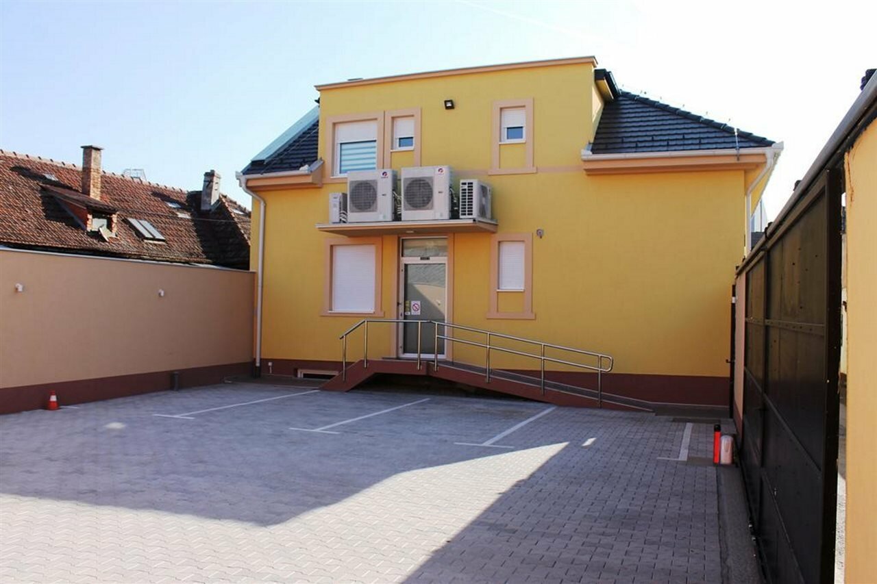 Фото Garni Hotel 11Tica DM