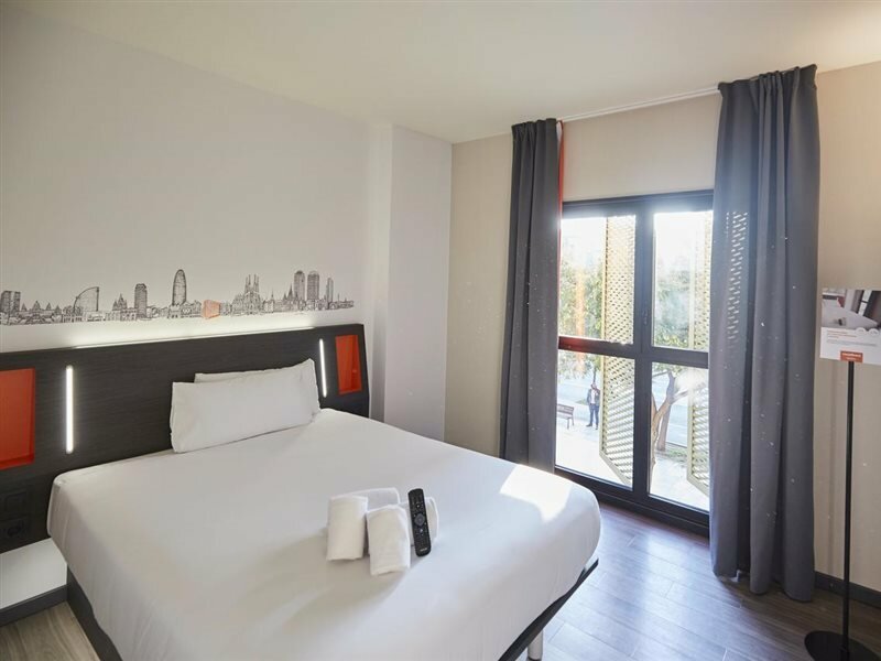 Фото EasyHotel Barcelona Fira