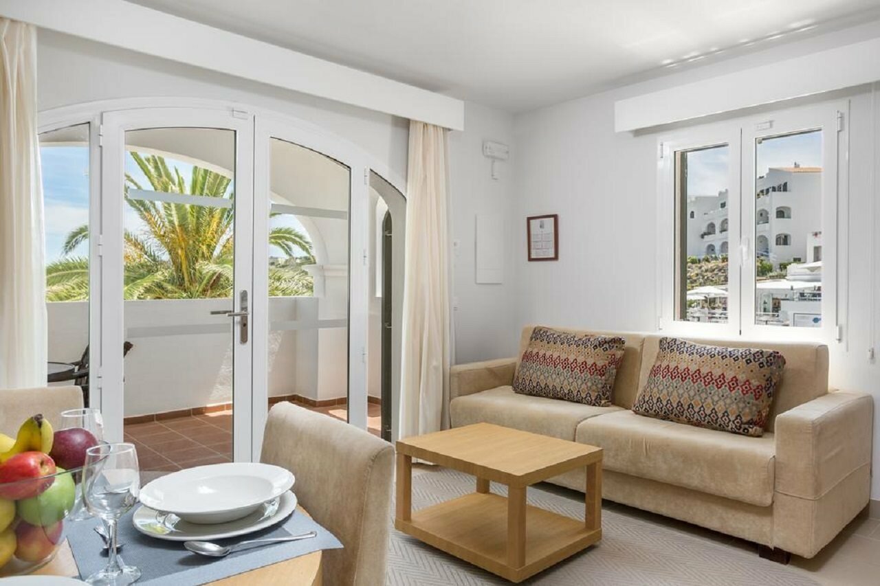 Фото White Sands Beach Club