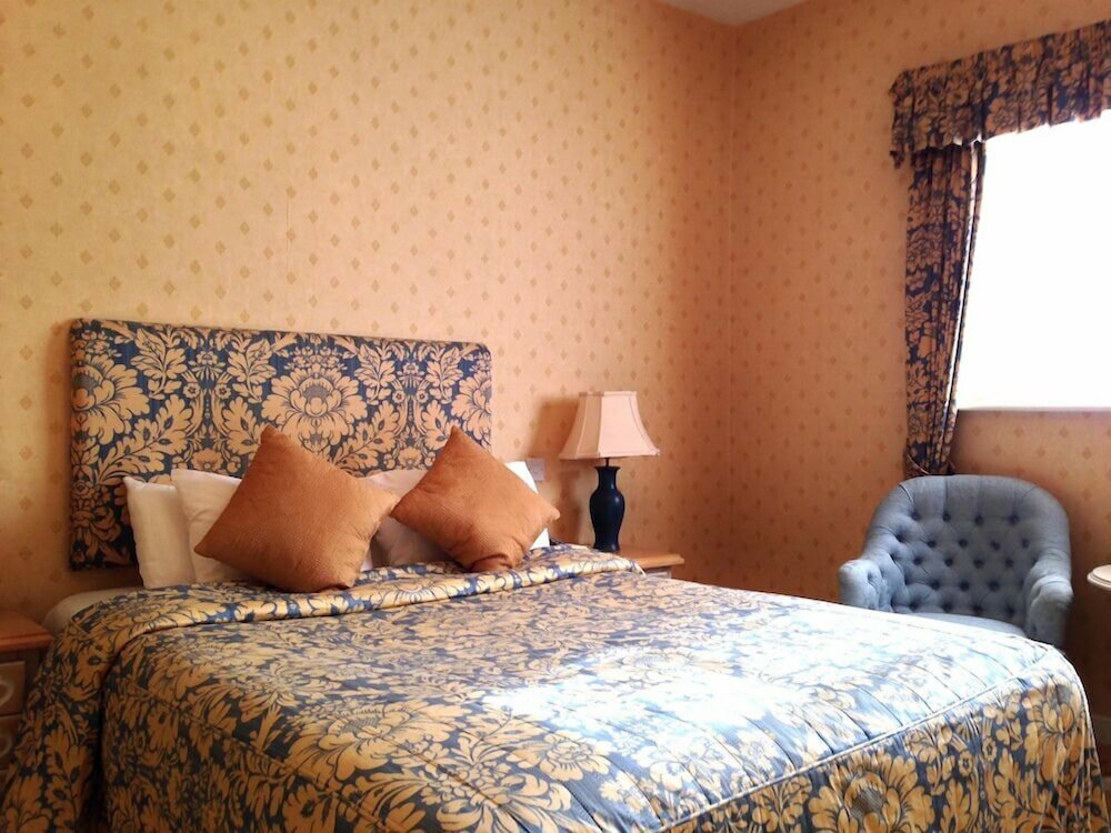 Фото Brook Marston Farm Hotel