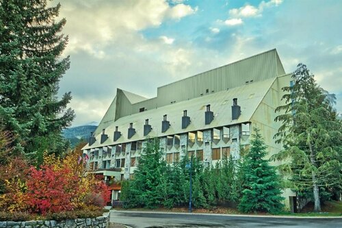 Апартаменты Mountainside Lodge в Уистлере