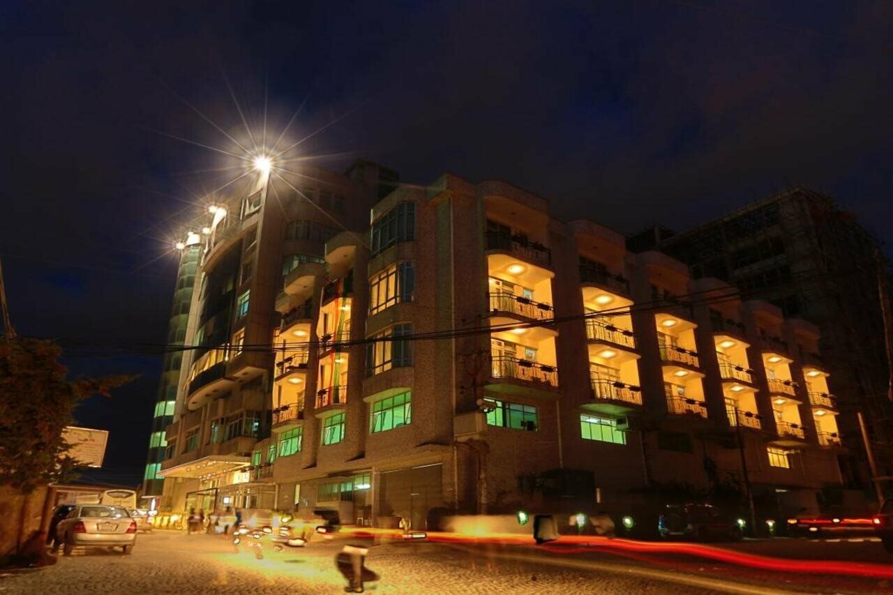 Фото отеля 1