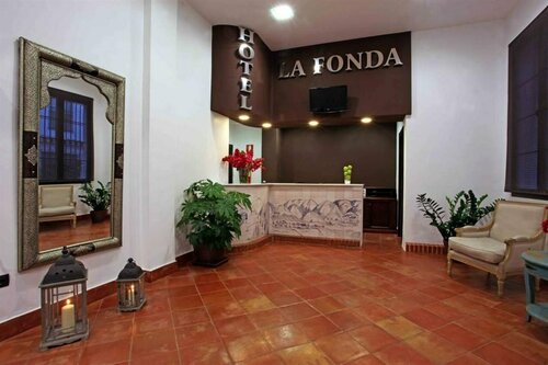 Внешний вид отеля Hotel La Fonda в Бенальмадене, фото 2