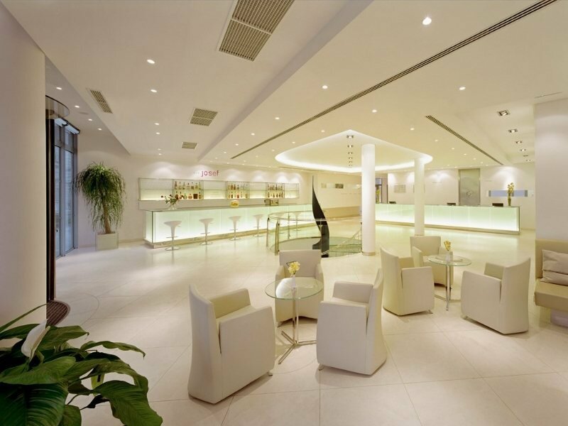 Фото Hotel Josef