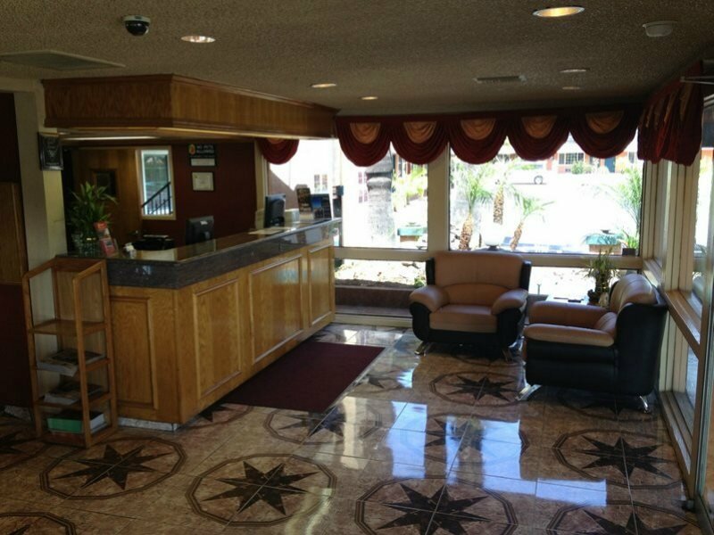 Фото Super 8 by Wyndham Pasadena/LA Area