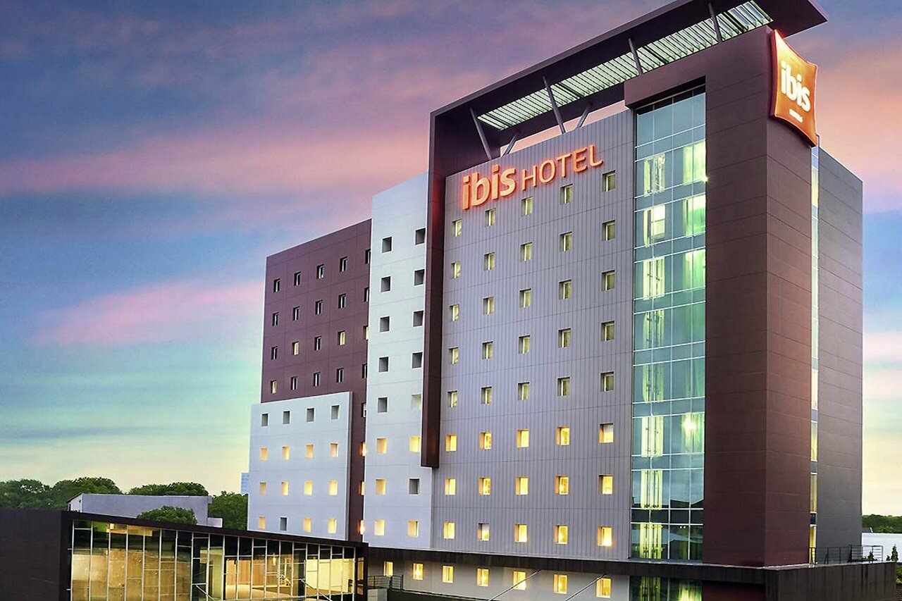Фото Ibis Makassar City Center