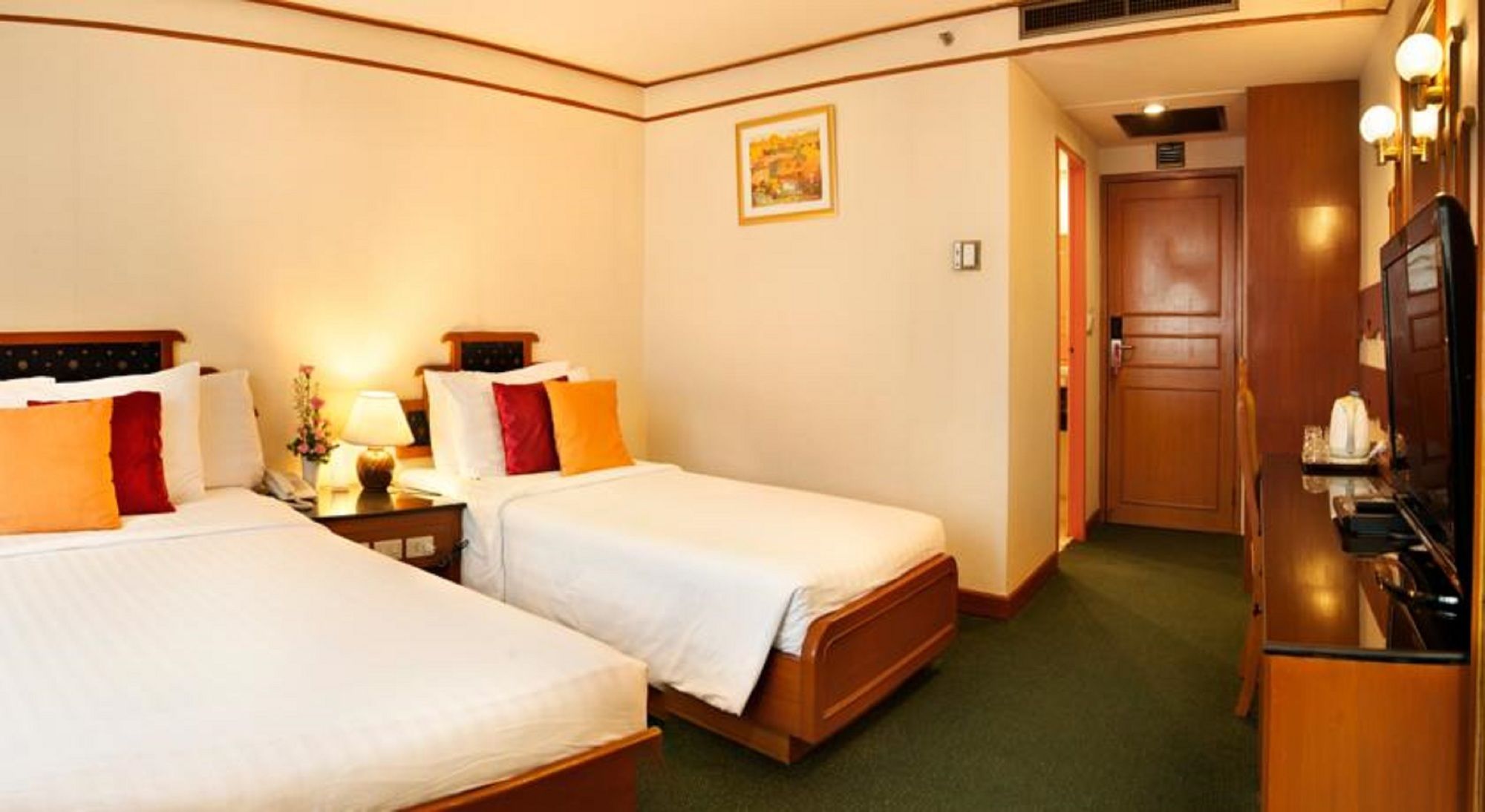 Фото Grace Hotel Bangkok