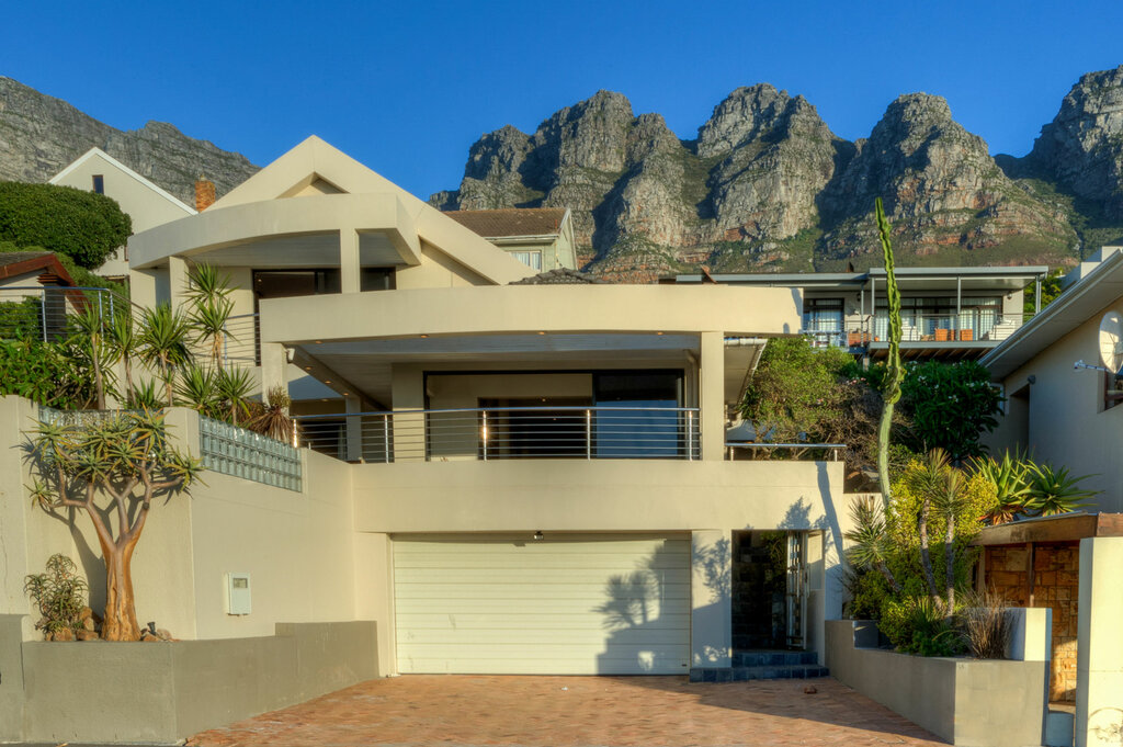 Apartments Bakoven Blue, Capetown, photo