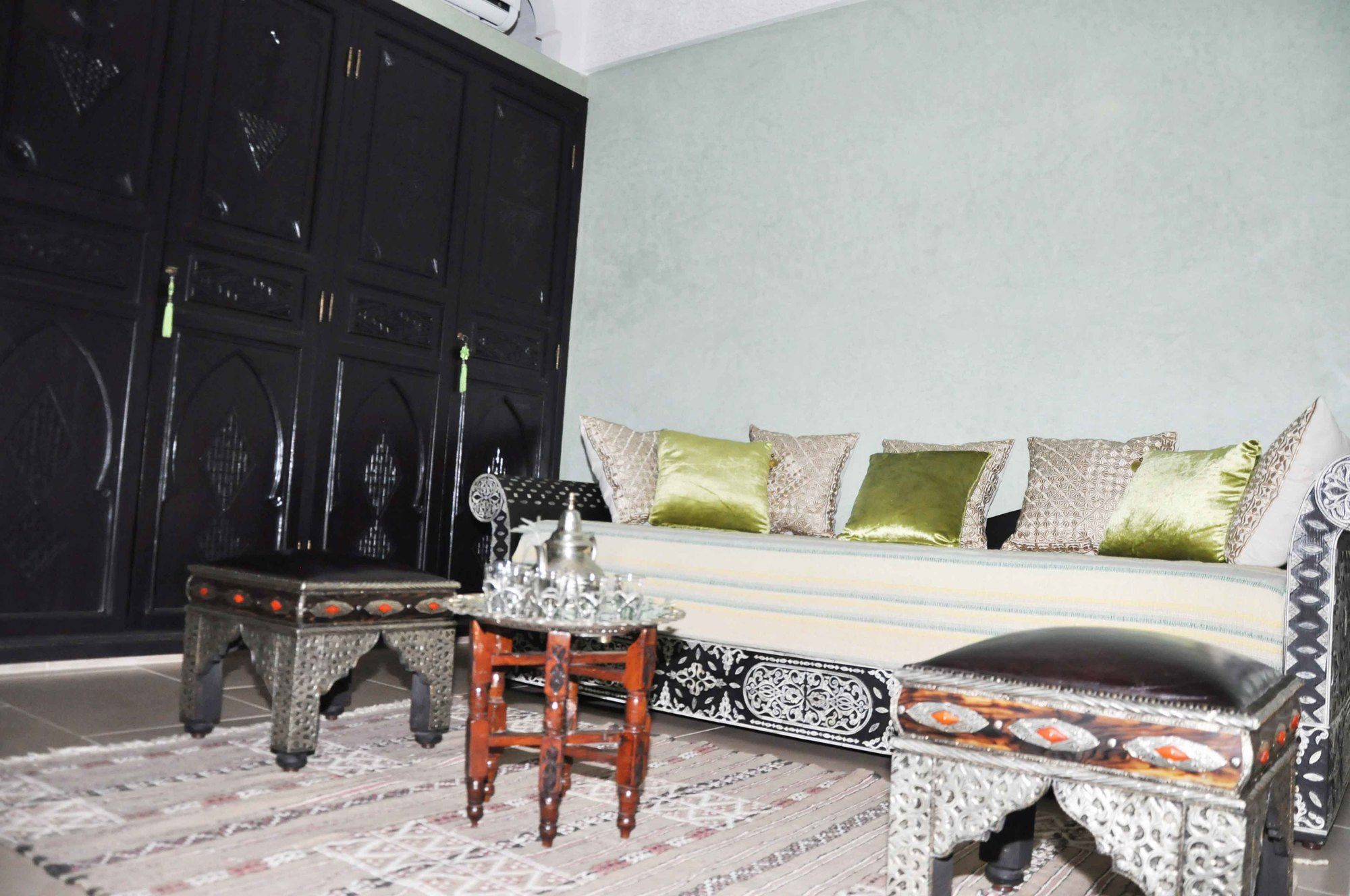 Фото Riad Lamya