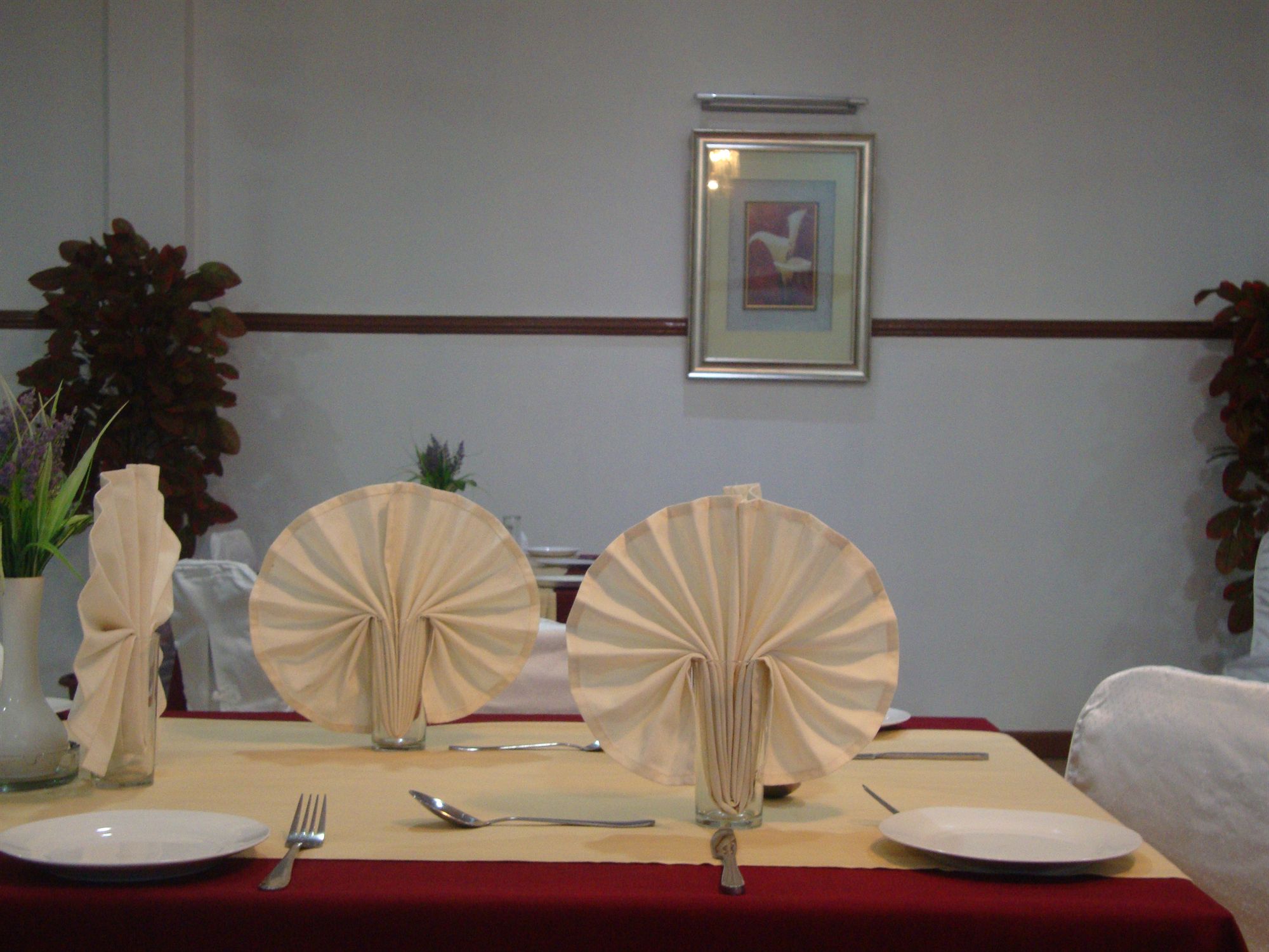 Фото Riverside Hotel and Conference Centre