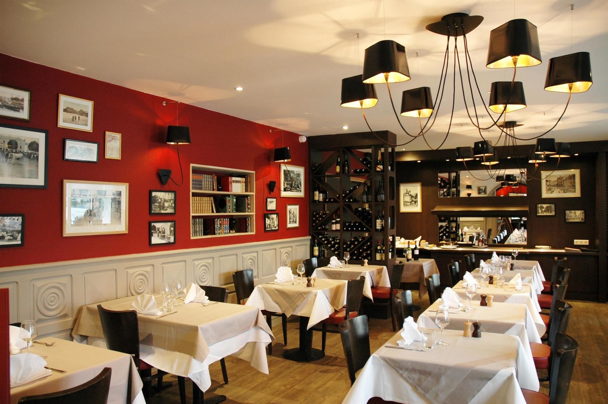 Фото Kyriad Vannes Centre Ville