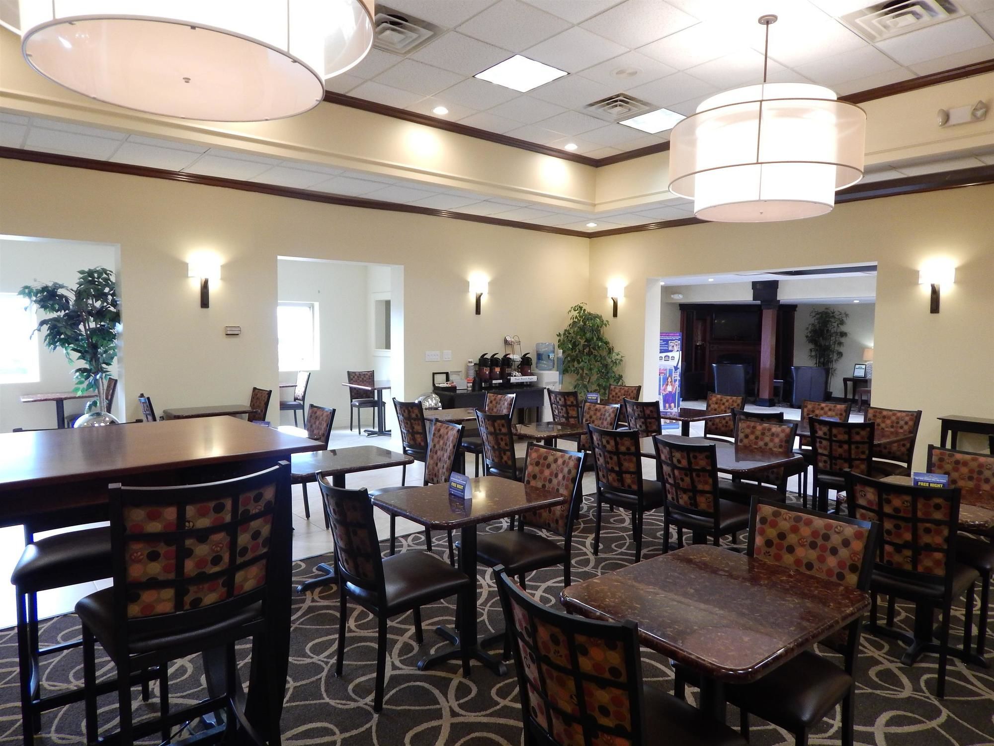 Фото Best Western Plus Augusta Civic Center Inn