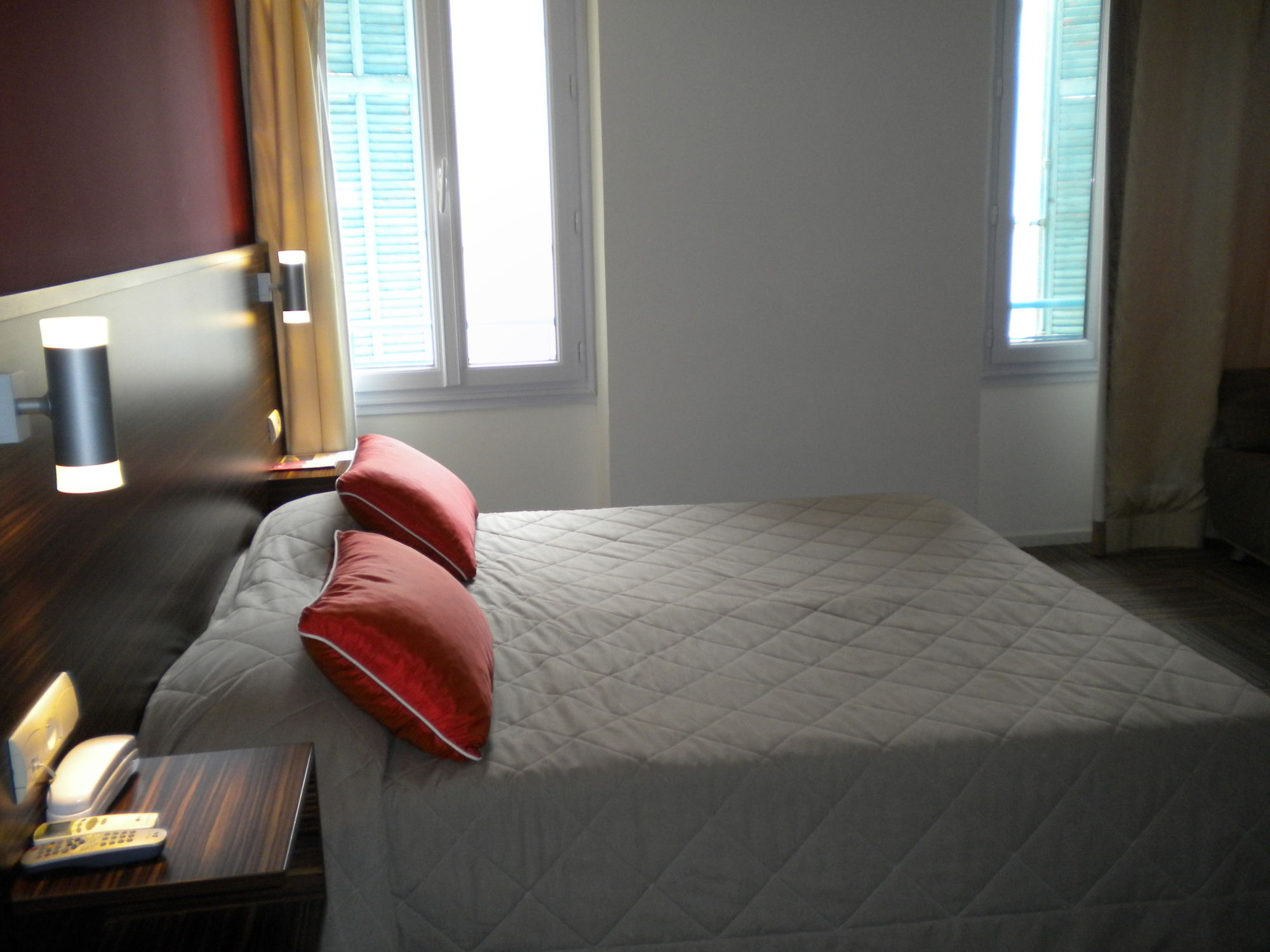 Фото отеля 2