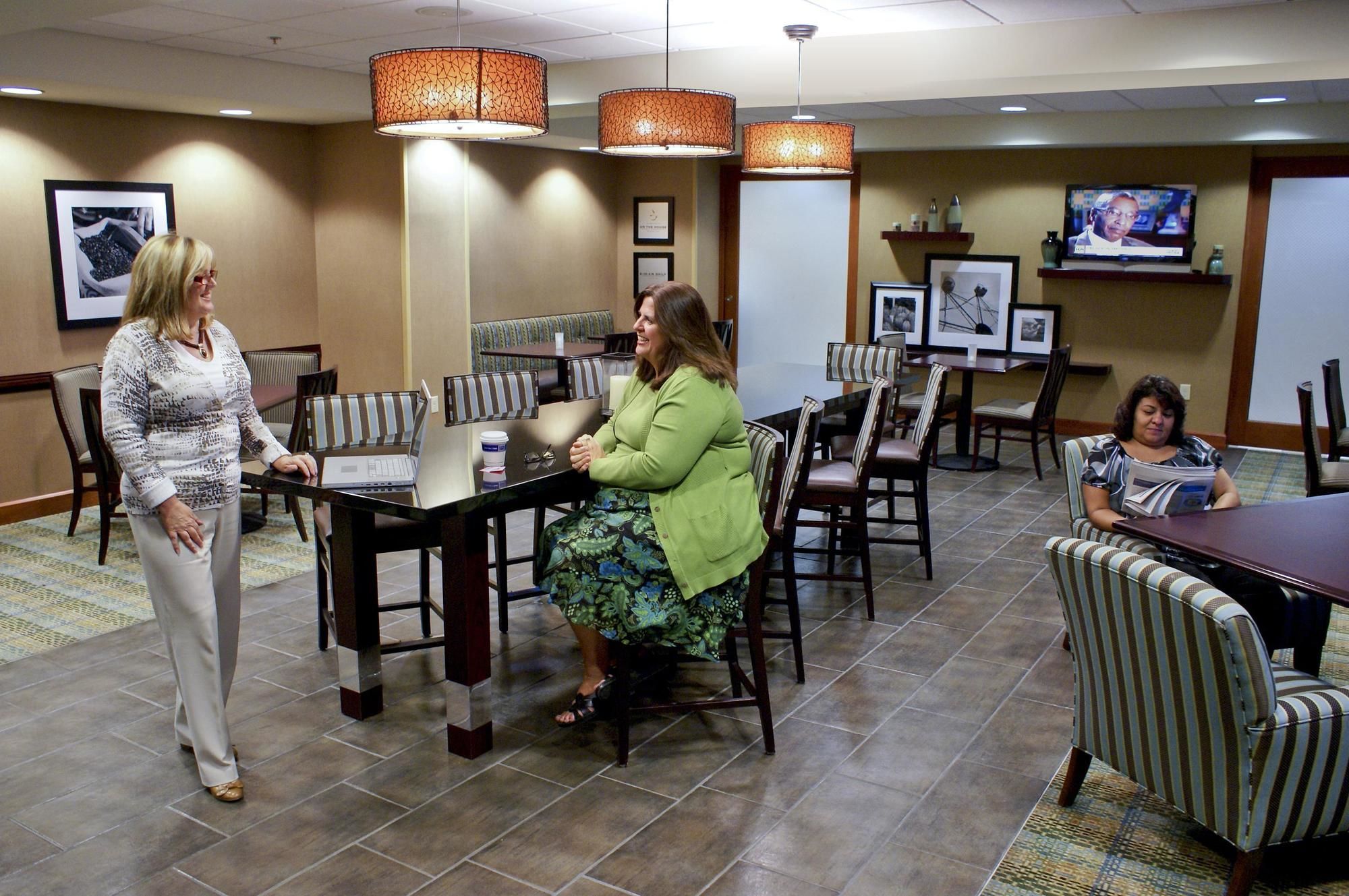 Фото Hampton Inn Las Vegas North Speedway