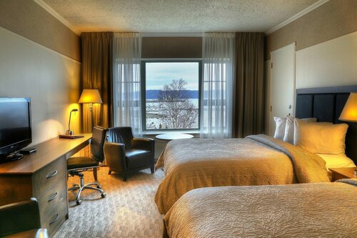 Гостиница Hotel le Manoir Baie-Comeau в Бе-Комо