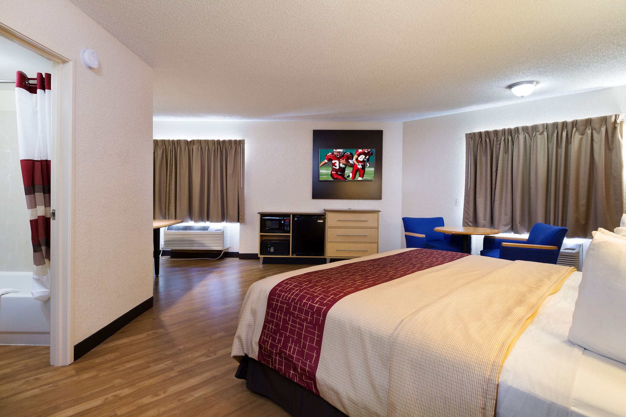 Фото Red Roof Inn Houston - Westchase