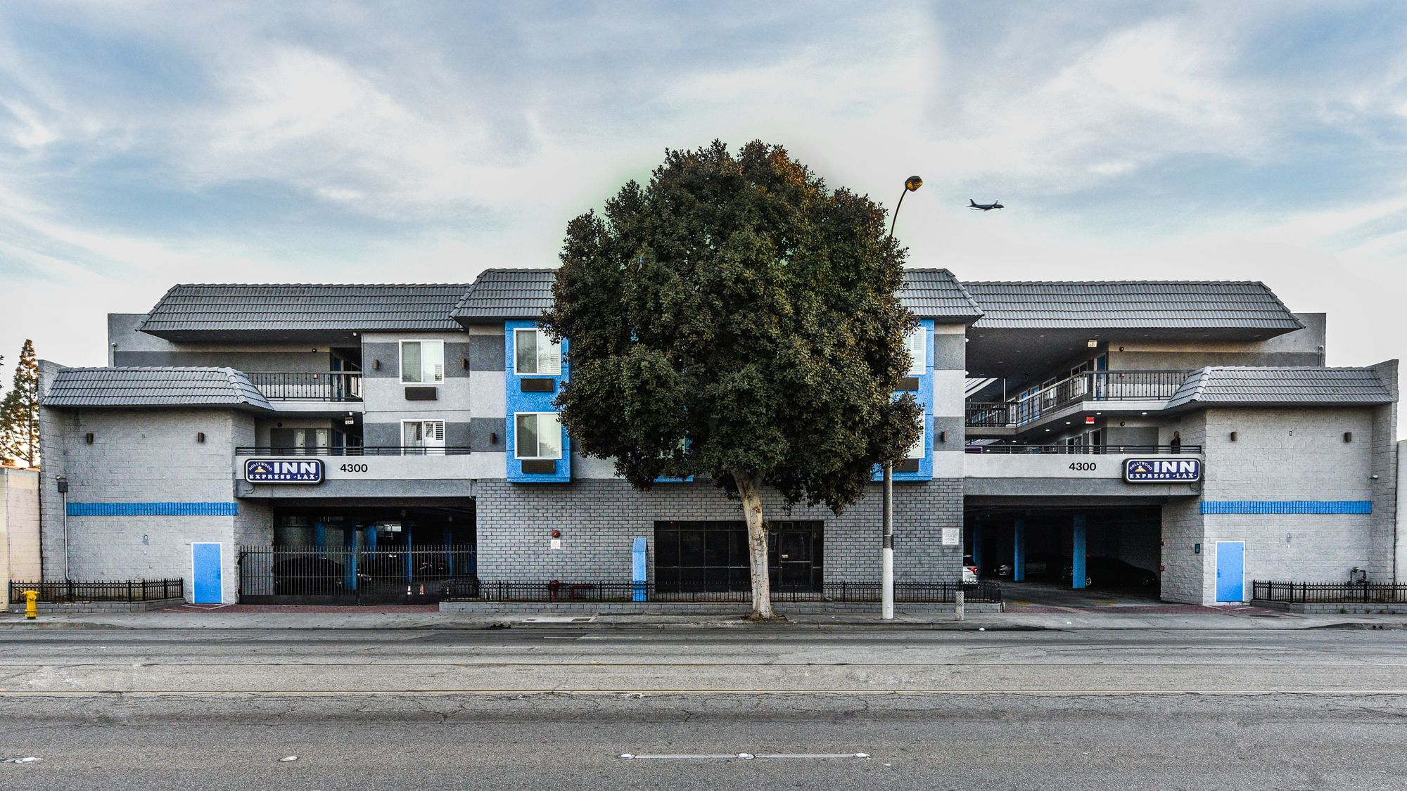 Фото Hollywood Inn Express Lax