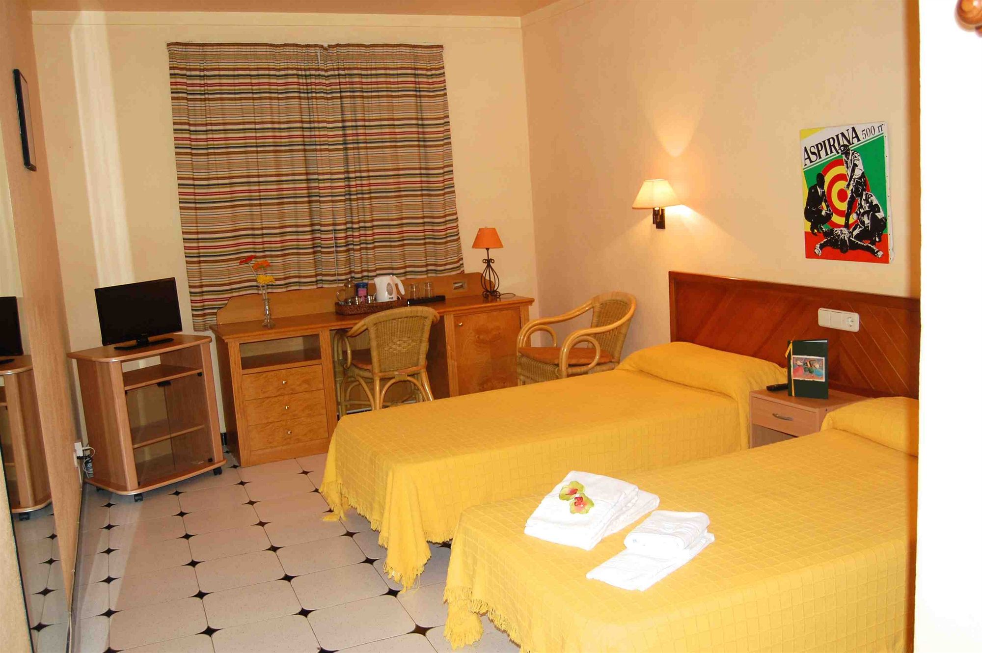 Фото Hostal Ca'n Tiu