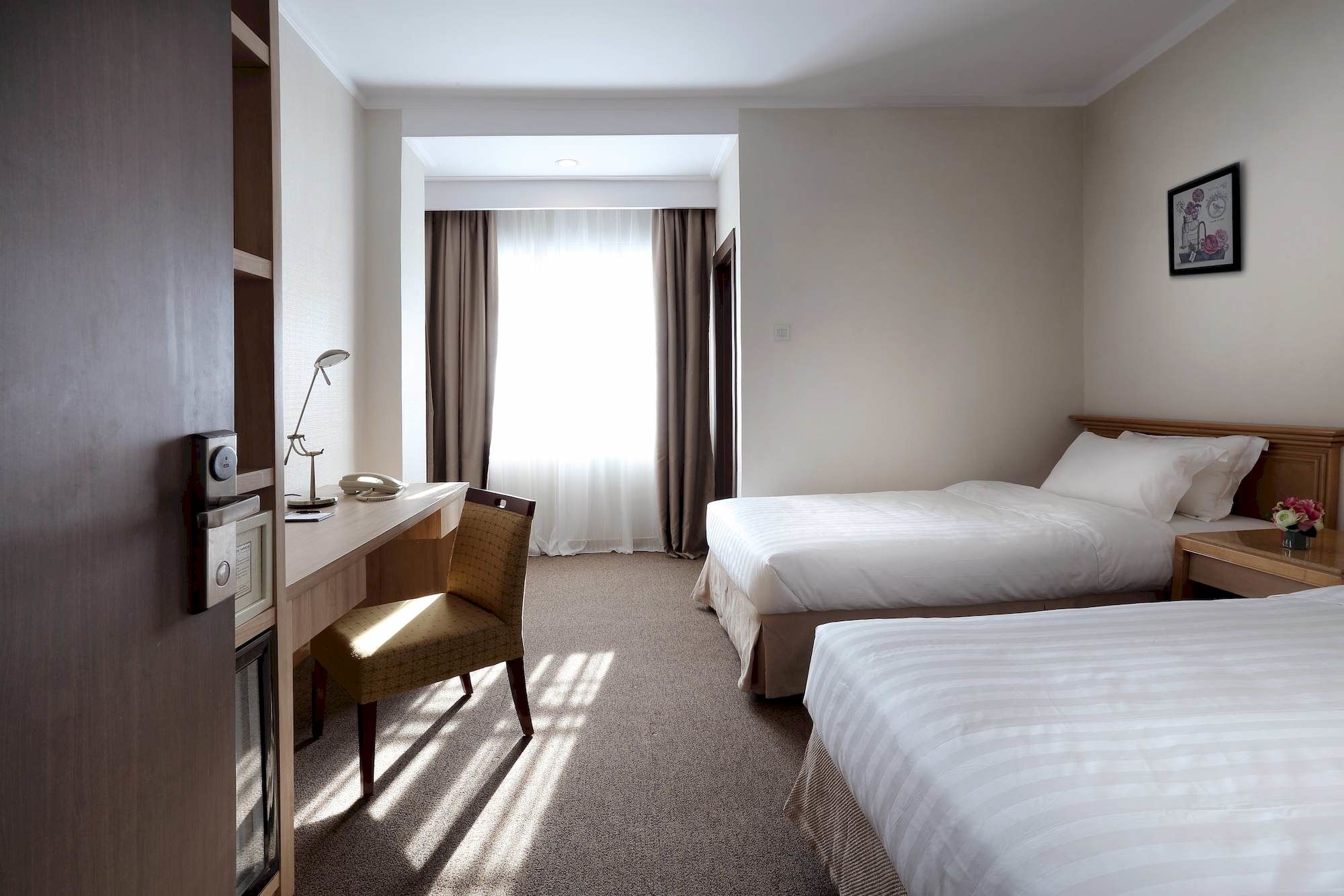 Фото Menumbing Heritage Hotel