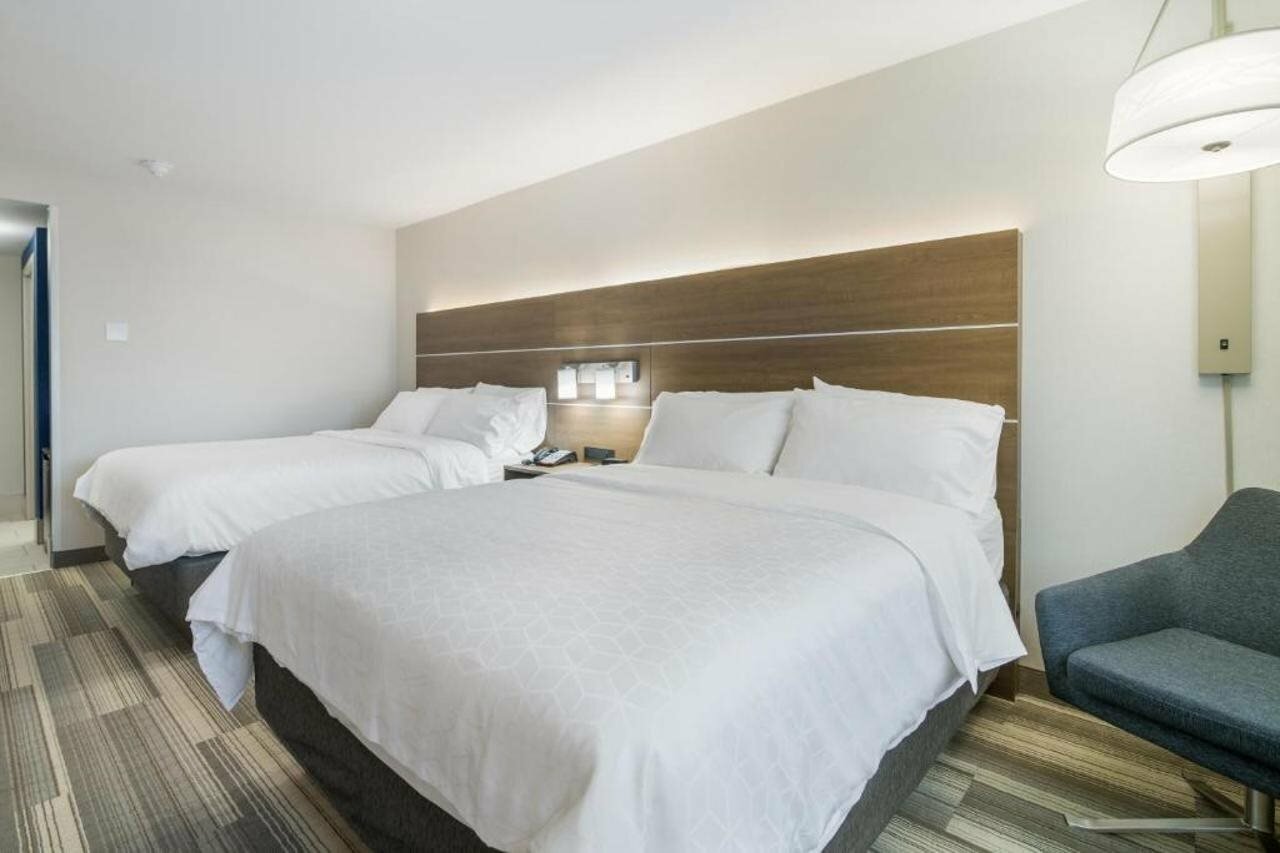 Фото Holiday Inn Express Plymouth, an Ihg Hotel