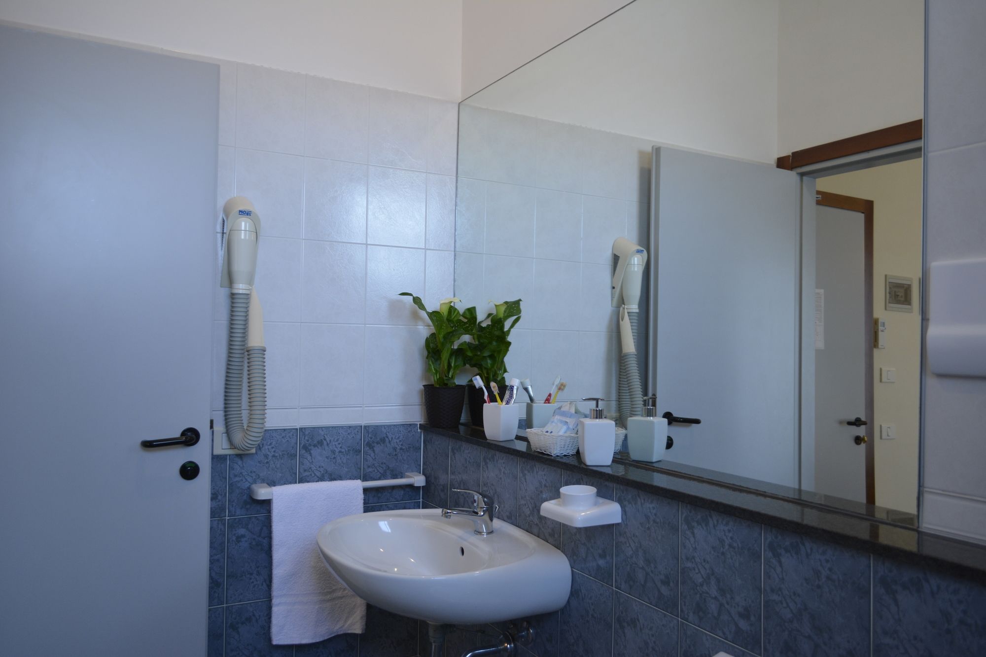 Фото Hotel Corona