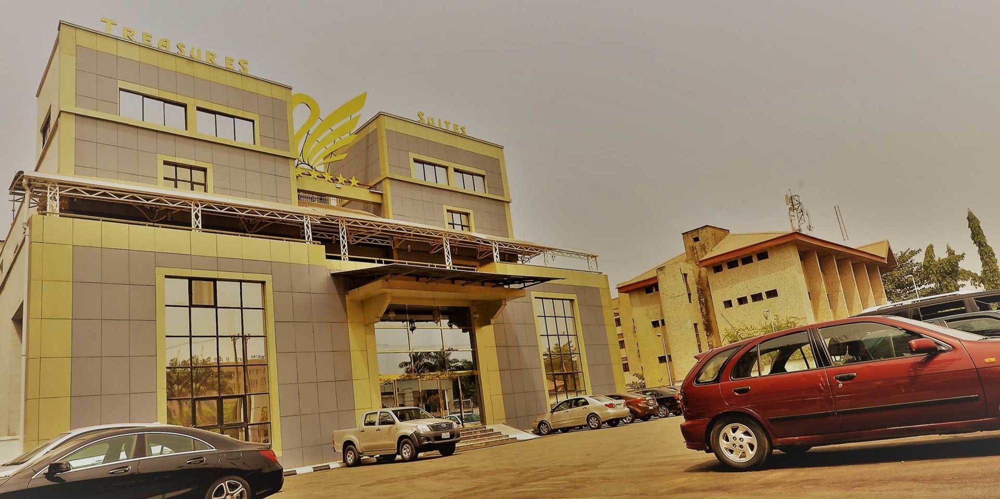 Фото Treasures Suites & Conferences