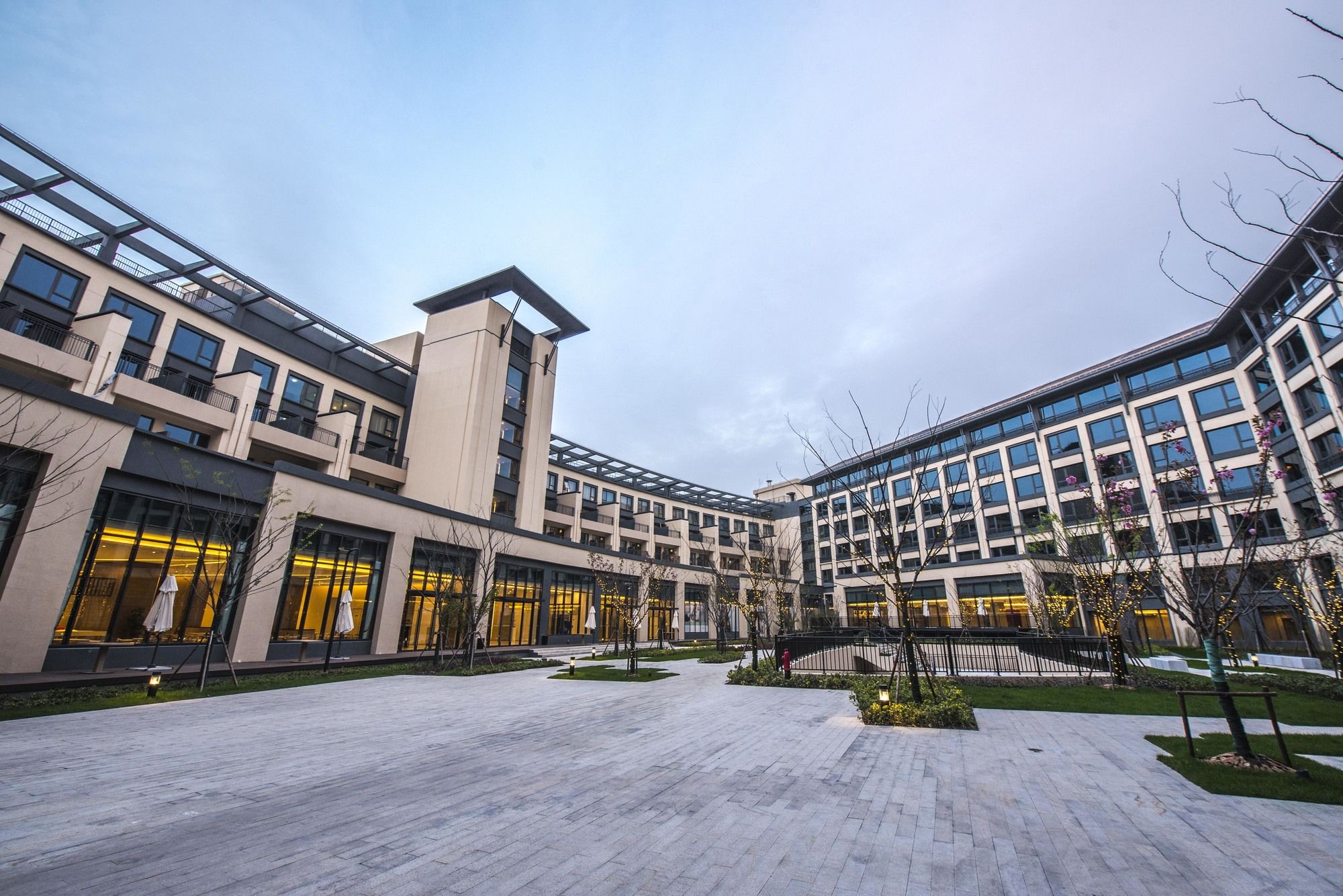 Фото Q-Box Hotel Shanghai Sanjiagang