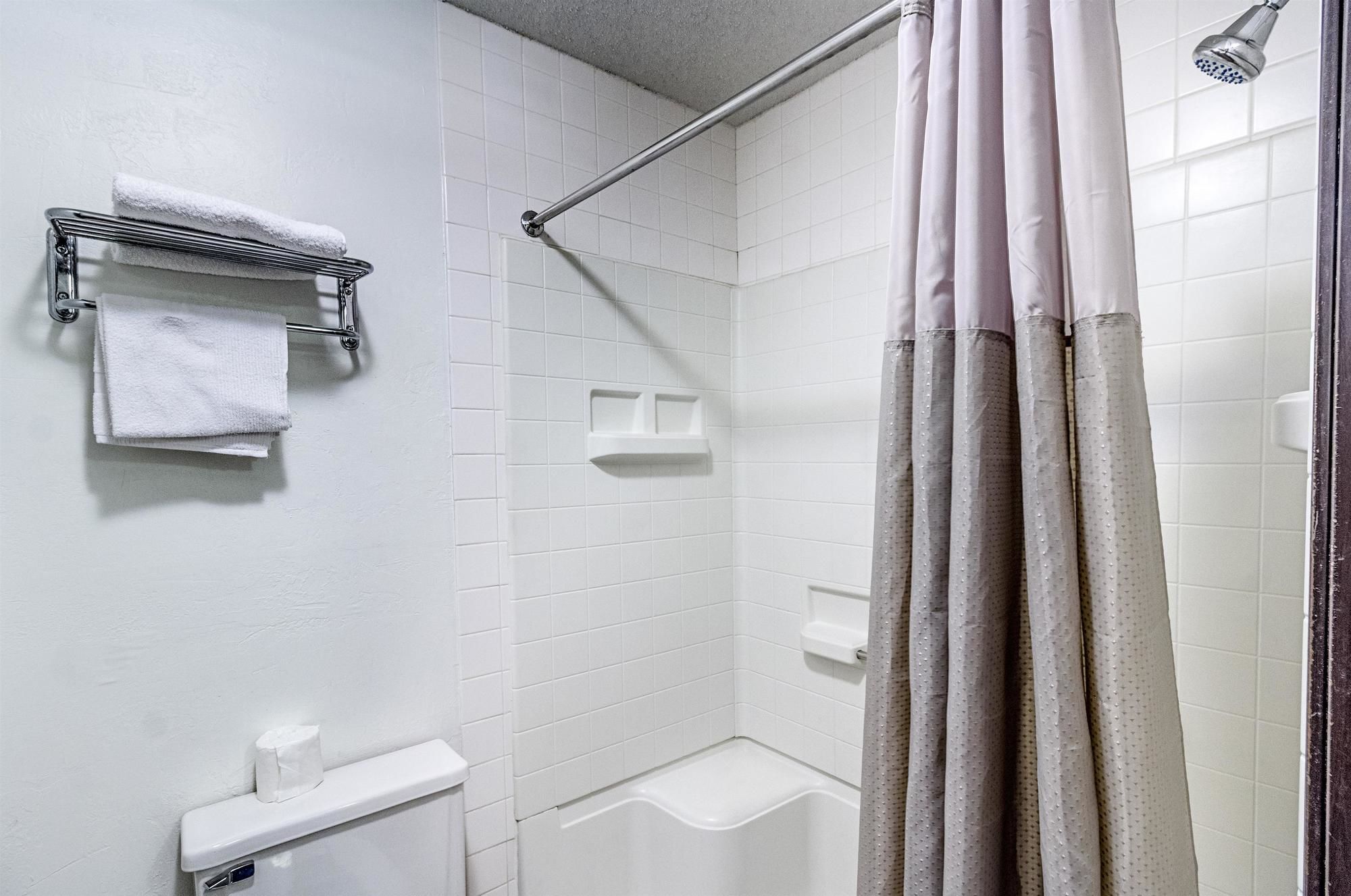 Фото Motel 6 Fargo, Nd - South