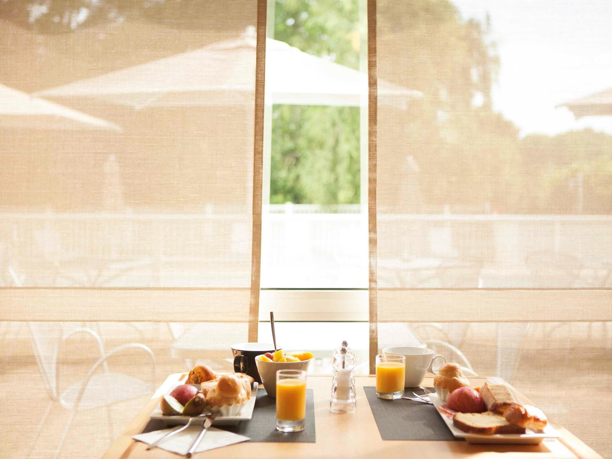 Фото Novotel Bayeux