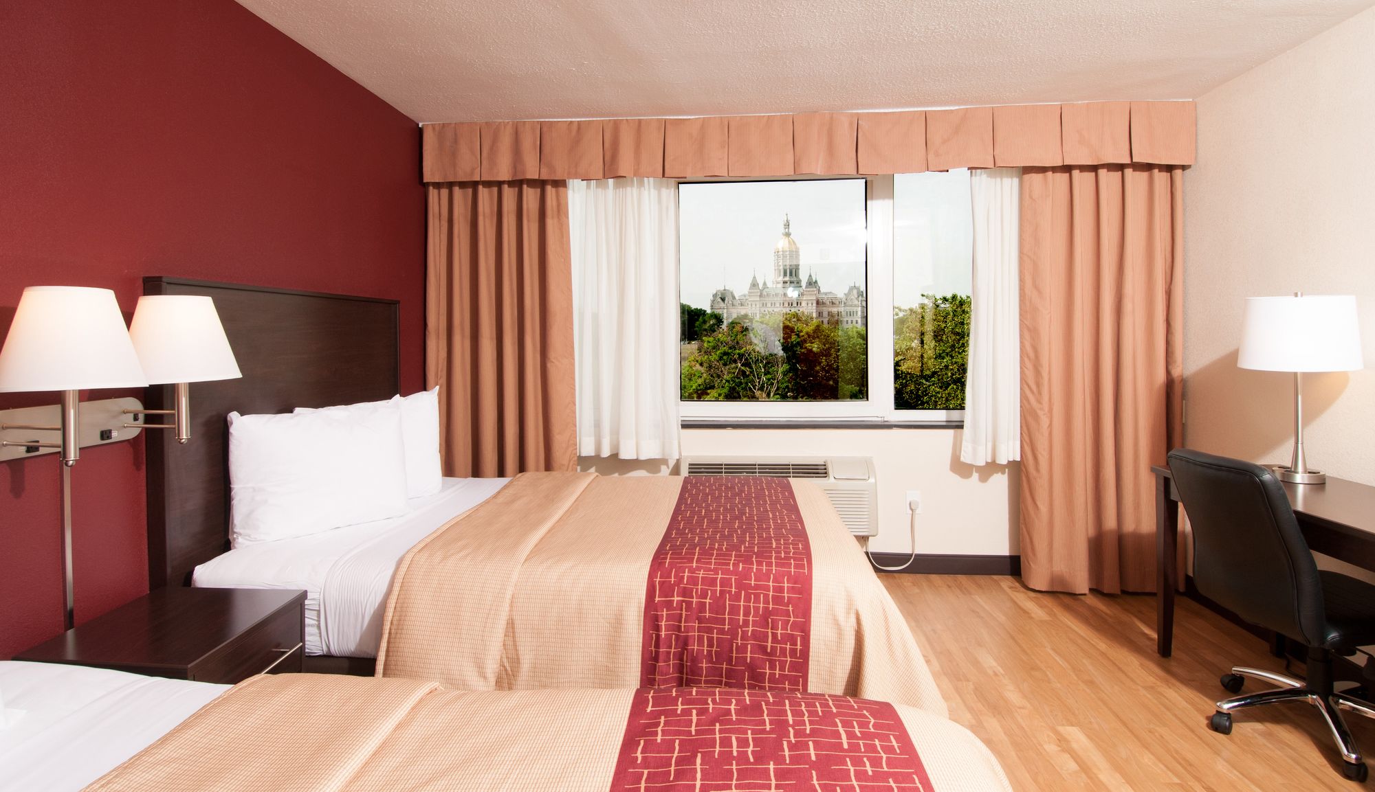 Фото The Capitol Hotel, Ascend Hotel Collection