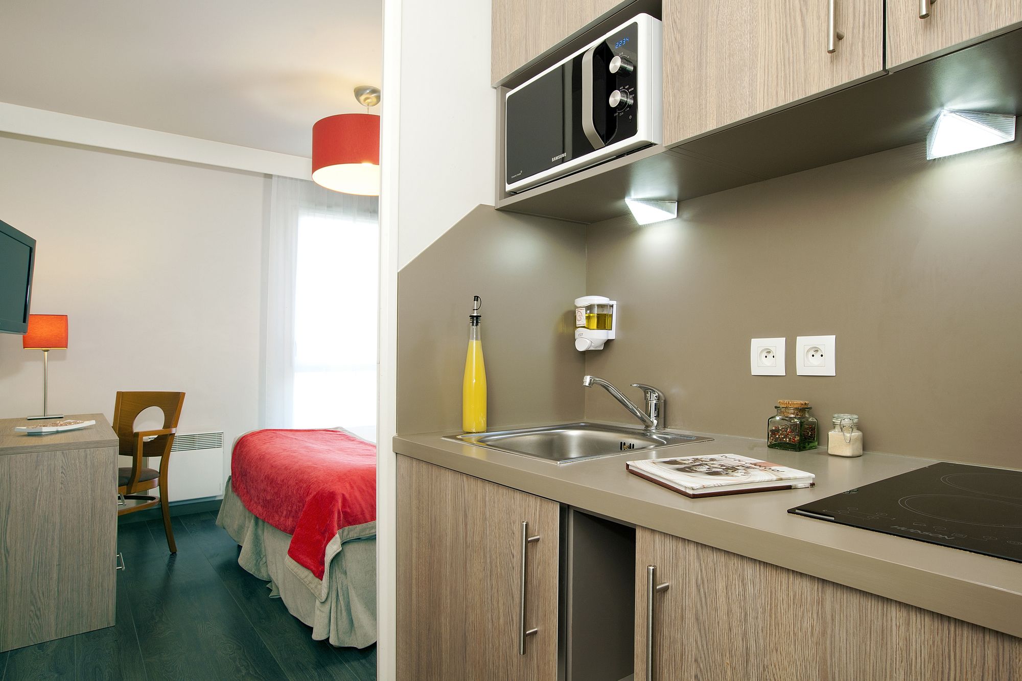 Фото Residhome Paris Guyancourt