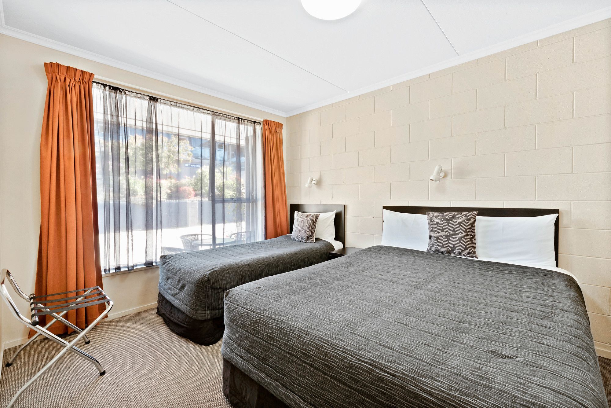 Фото Central Gateway Motel