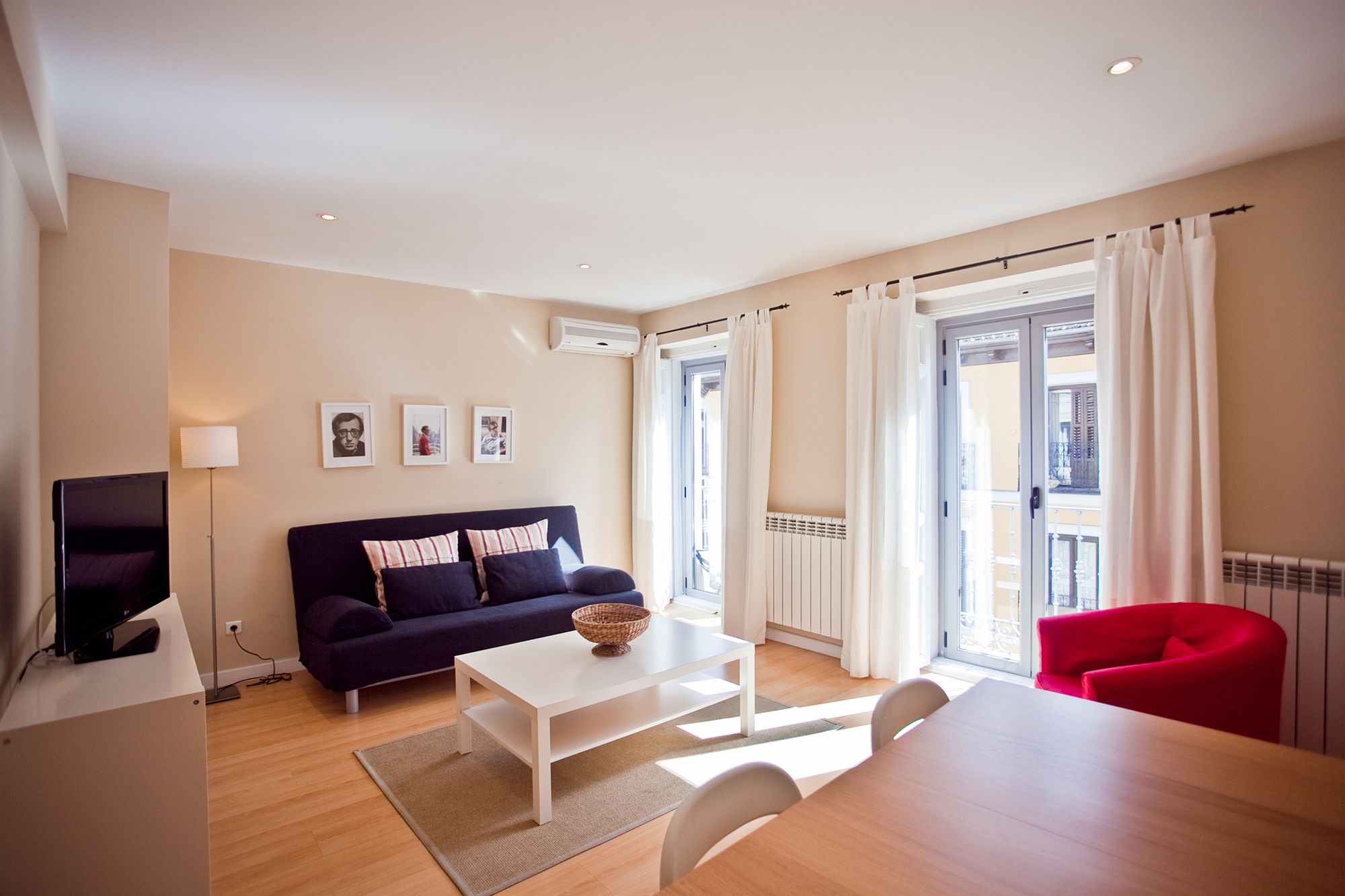 Фото Madrid Central Suites