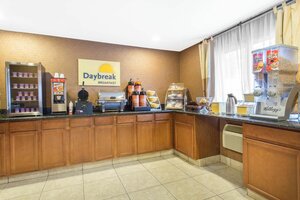 Гостиница Days Inn & Suites by Wyndham Waterloo